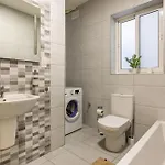 Superb 3br Close To Seafront * Gżira