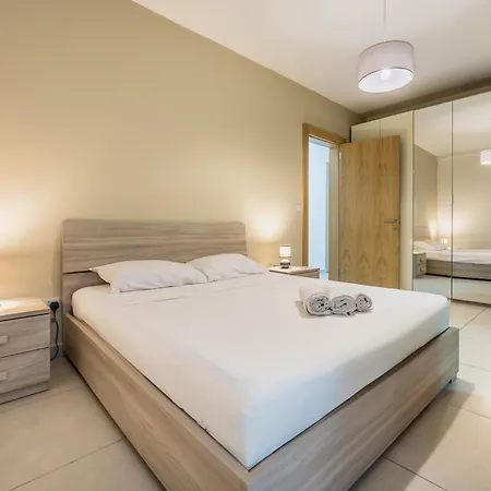 Superb 3br Close To Seafront